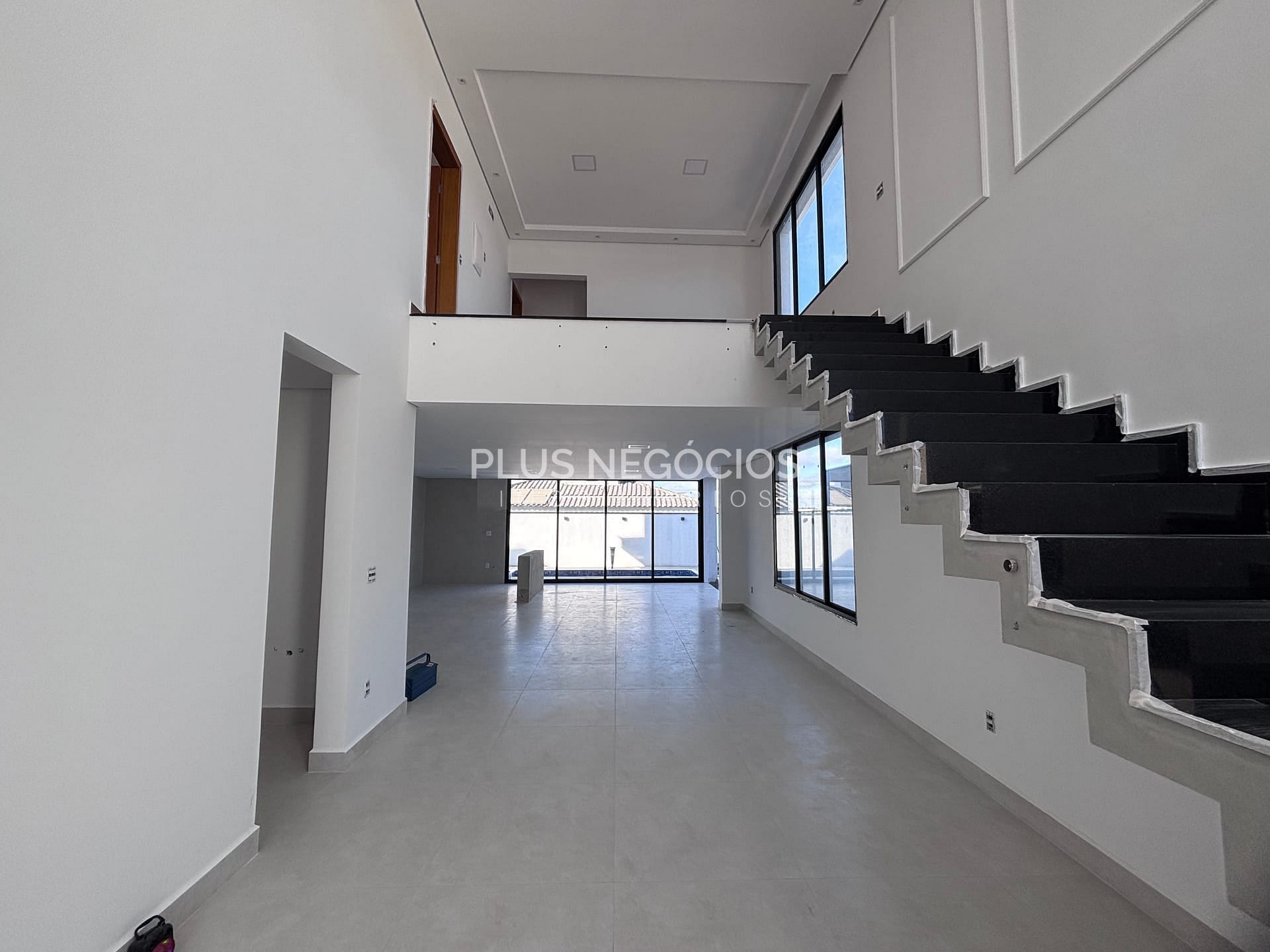 Casa à venda com 3 quartos, 310m² - Foto 12