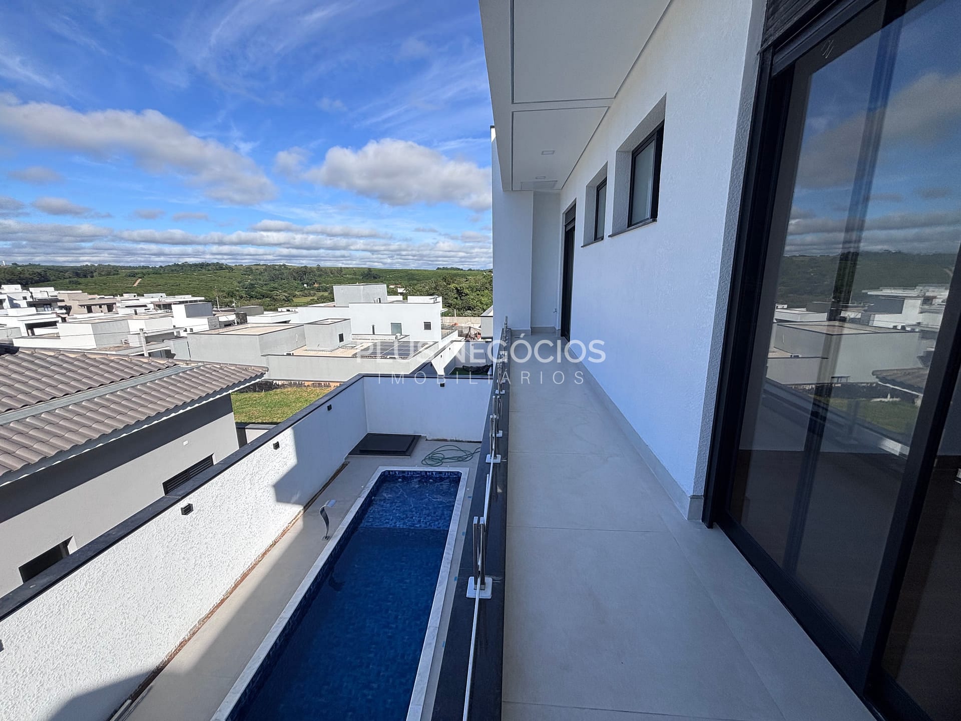 Casa à venda com 3 quartos, 310m² - Foto 9