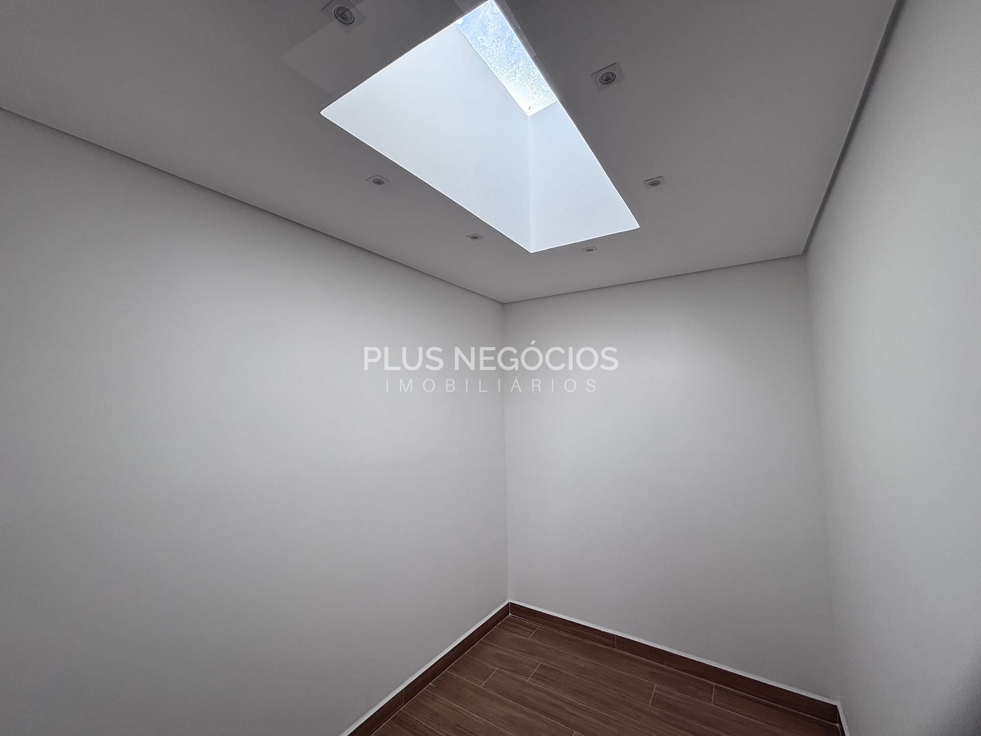 Casa à venda com 3 quartos, 310m² - Foto 30