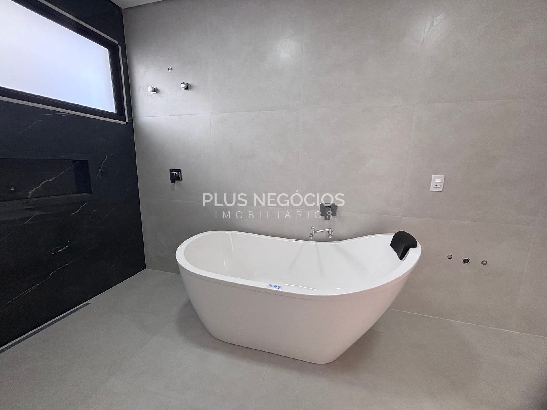 Casa à venda com 3 quartos, 310m² - Foto 32