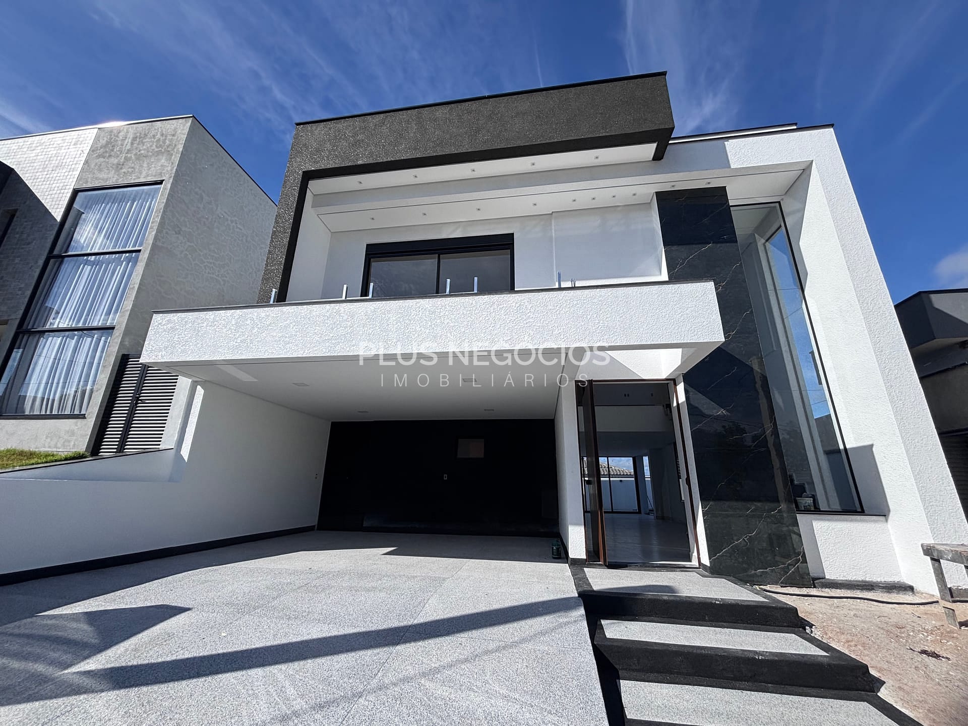 Casa à venda com 3 quartos, 310m² - Foto 3