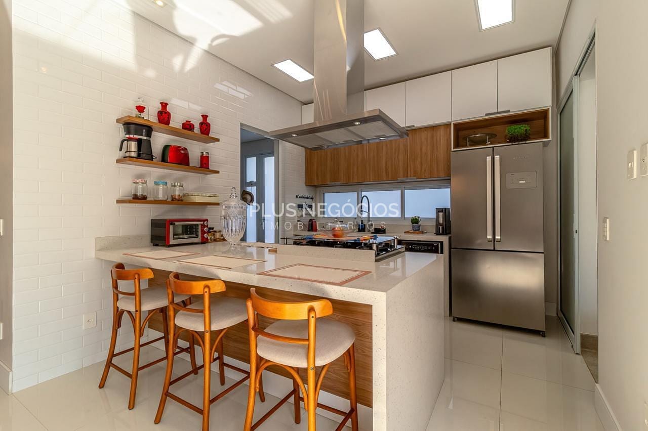 Casa, 4 quartos, 349 m² - Foto 21