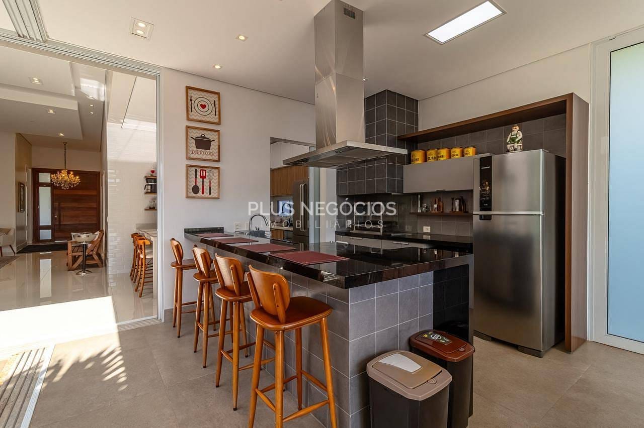 Casa, 4 quartos, 349 m² - Foto 18