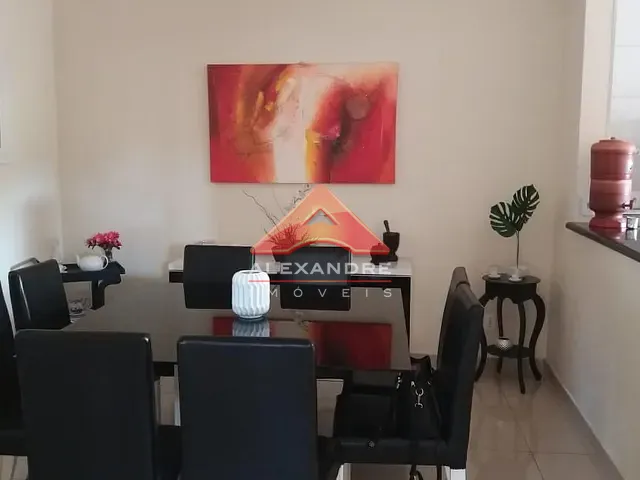 Casa com 250m² 3 quartos e 6 banheiros, à venda, no bairro Jardim Oriente em São José dos Campos