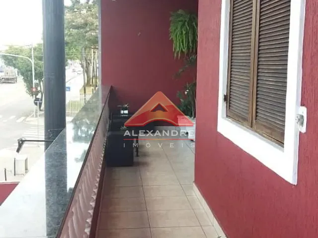 Casa com 250m² 3 quartos e 6 banheiros, à venda, no bairro Jardim Oriente em São José dos Campos
