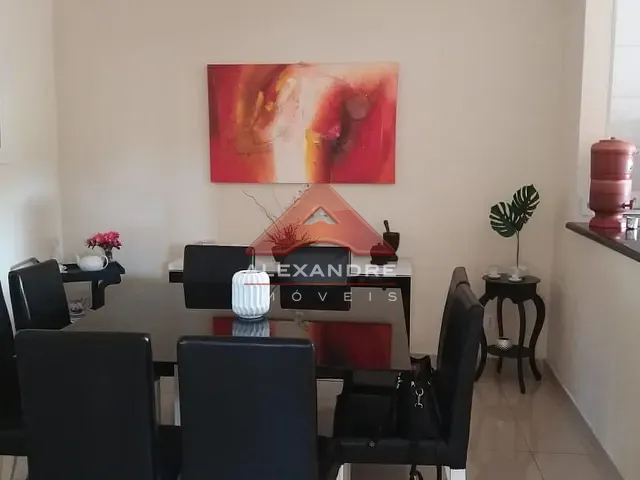 Casa com 250m² 3 quartos e 6 banheiros, à venda, no bairro Jardim Oriente em São José dos Campos