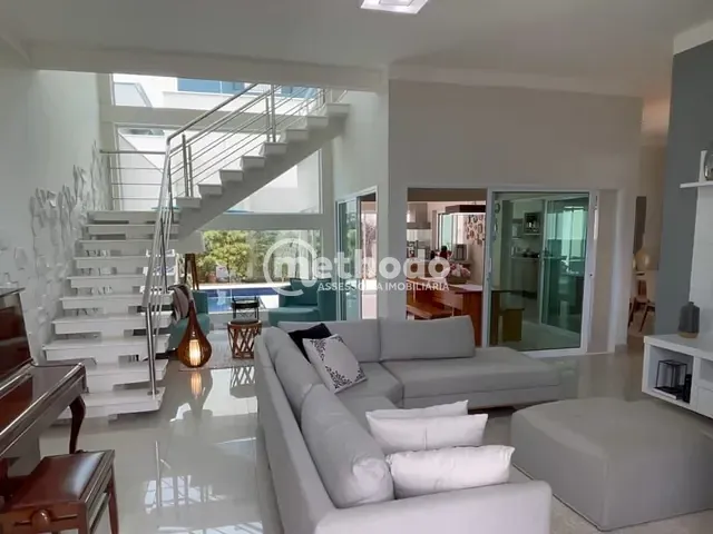 Casa com 330m² 3 quartos e 5 banheiros, à venda, no bairro Swiss Park em Campinas