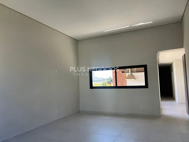 Casa 3 quartos e 4 banheiros, à venda, no bairro Cajuru do Sul em Sorocaba