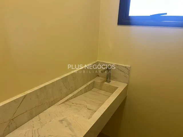 Casa 3 quartos e 4 banheiros, à venda, no bairro Cajuru do Sul em Sorocaba