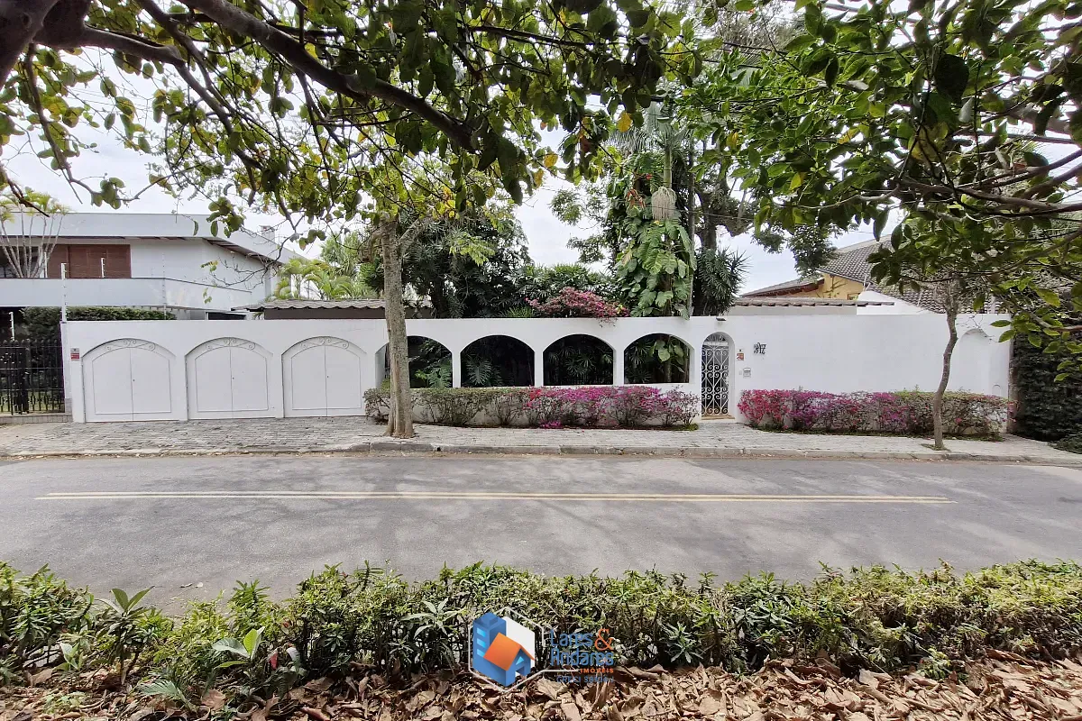 Casa, 4 quartos, 375 m² - Foto 1