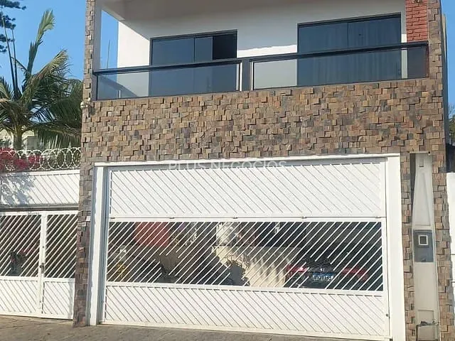 Casa 4 quartos e 3 banheiros, à venda, no bairro Vila Helena em Sorocaba