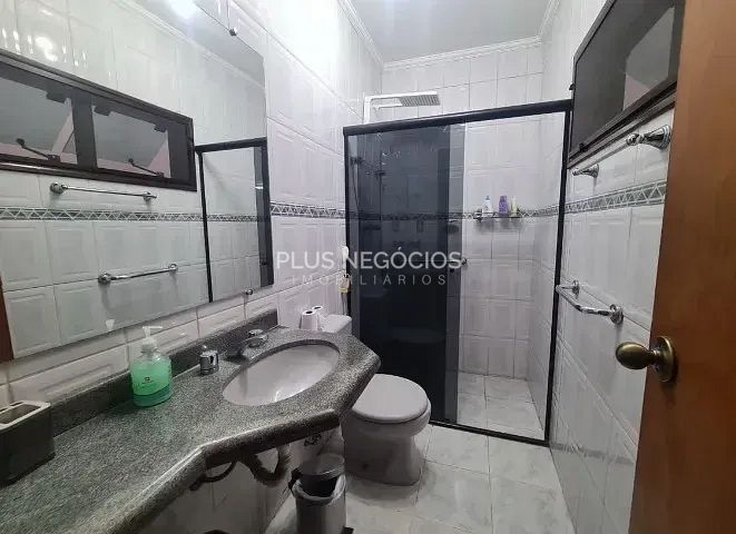 Casa à venda com 3 quartos, 300m² - Foto 14
