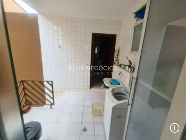 Casa com 350m² 3 quartos e 5 banheiros, à venda, no bairro Iporanga em Sorocaba