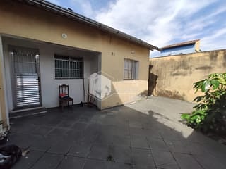 Foto do Casa-Casa tipo para venda em Jardim Dom José com 2 quartos, 171m²