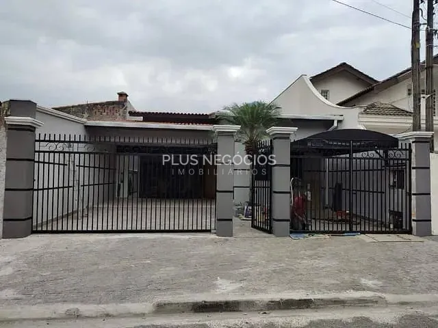 Casa 3 quartos e 3 banheiros, à venda, no bairro Jardim Rosália Alcolea em Sorocaba