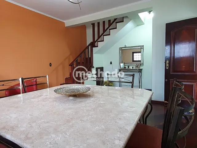 Casa com 300m² 3 quartos e 4 banheiros, à venda, no bairro Parque da Figueira em Campinas