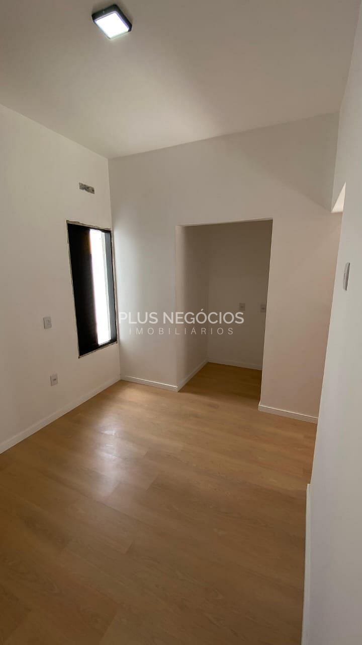 Casa à venda com 3 quartos, 105m² - Foto 7