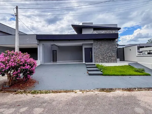 Casa com 300m² 3 quartos e 2 banheiros, à venda, no bairro Condomínio Terras do Vale em Caçapava