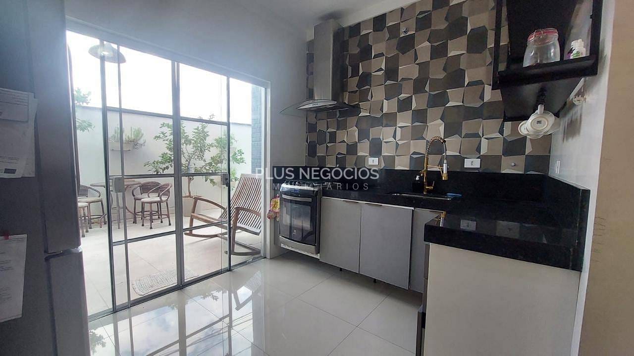 Casa à venda com 3 quartos, 115m² - Foto 12