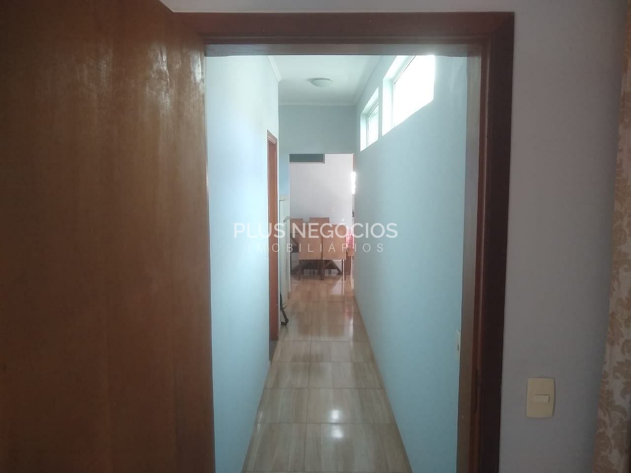 Casa à venda com 2 quartos, 120m² - Foto 9