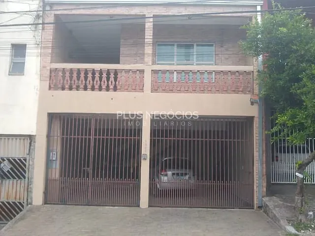 Casa com 200m² 2 quartos e 3 banheiros, à venda, no bairro Itavuvu em Sorocaba