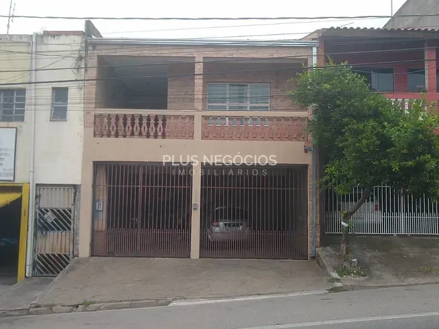 Casa com 200m² 2 quartos e 3 banheiros, à venda, no bairro Itavuvu em Sorocaba
