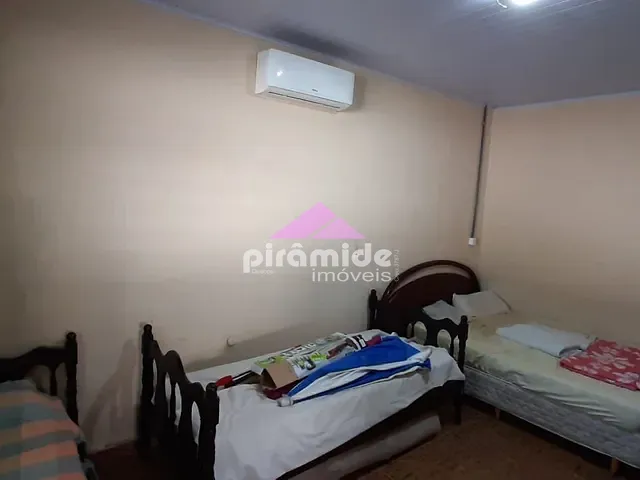 Casa com 250m² 2 quartos e 2 banheiros, à venda, no bairro Porto Novo em Caraguatatuba