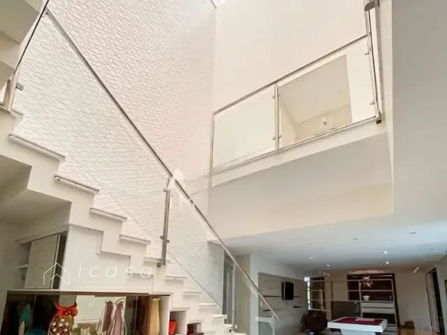 Casa com 1200m² 6 quartos e 9 banheiros, à venda, no bairro Condomínio Chácara Serimbura em São José dos Campos