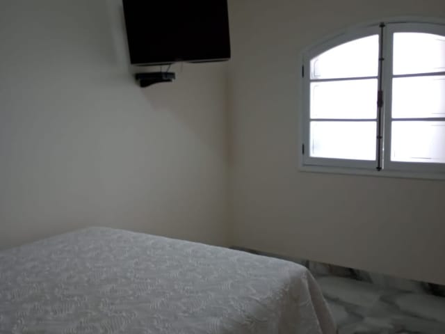 Casa com 270m² 2 quartos e 1 banheiro, à venda, no bairro Maria Áurea em Pindamonhangaba