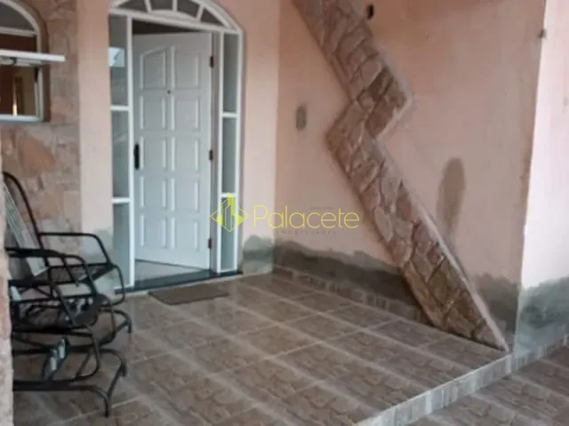 Casa com 270m² 2 quartos e 1 banheiro, à venda, no bairro Maria Áurea em Pindamonhangaba