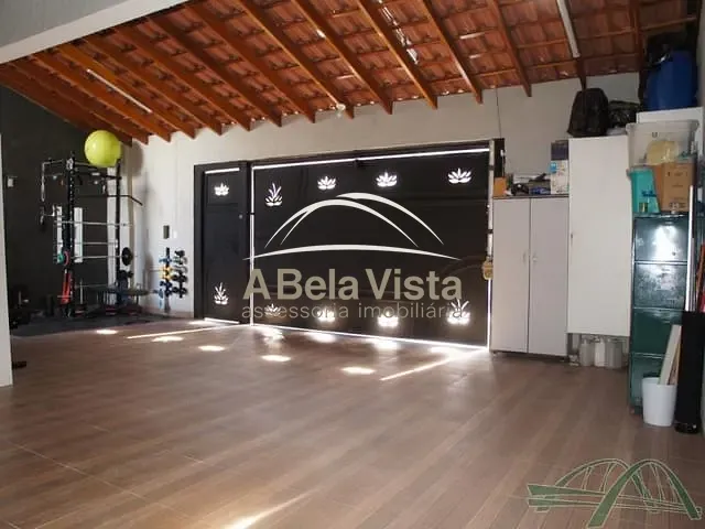 Casa com 254m² 3 quartos e 2 banheiros, à venda, no bairro VL SUIçA em Pindamonhangaba