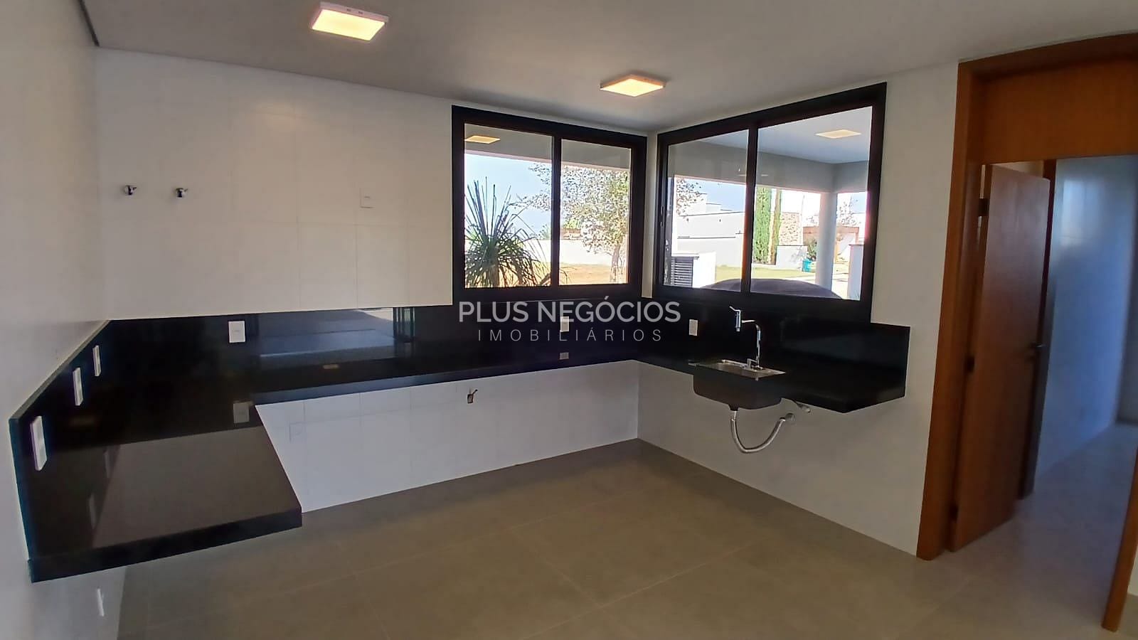 Casa, 3 quartos, 360 m² - Foto 33