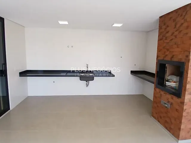Casa com 770m² 3 quartos e 6 banheiros, à venda, no bairro barreiro em Araçoiaba da Serra