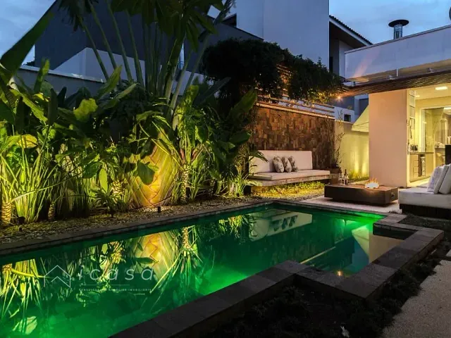Casa com 360m² 3 quartos e 3 banheiros, à venda ou para alugar, no bairro Pinhão em Taubaté