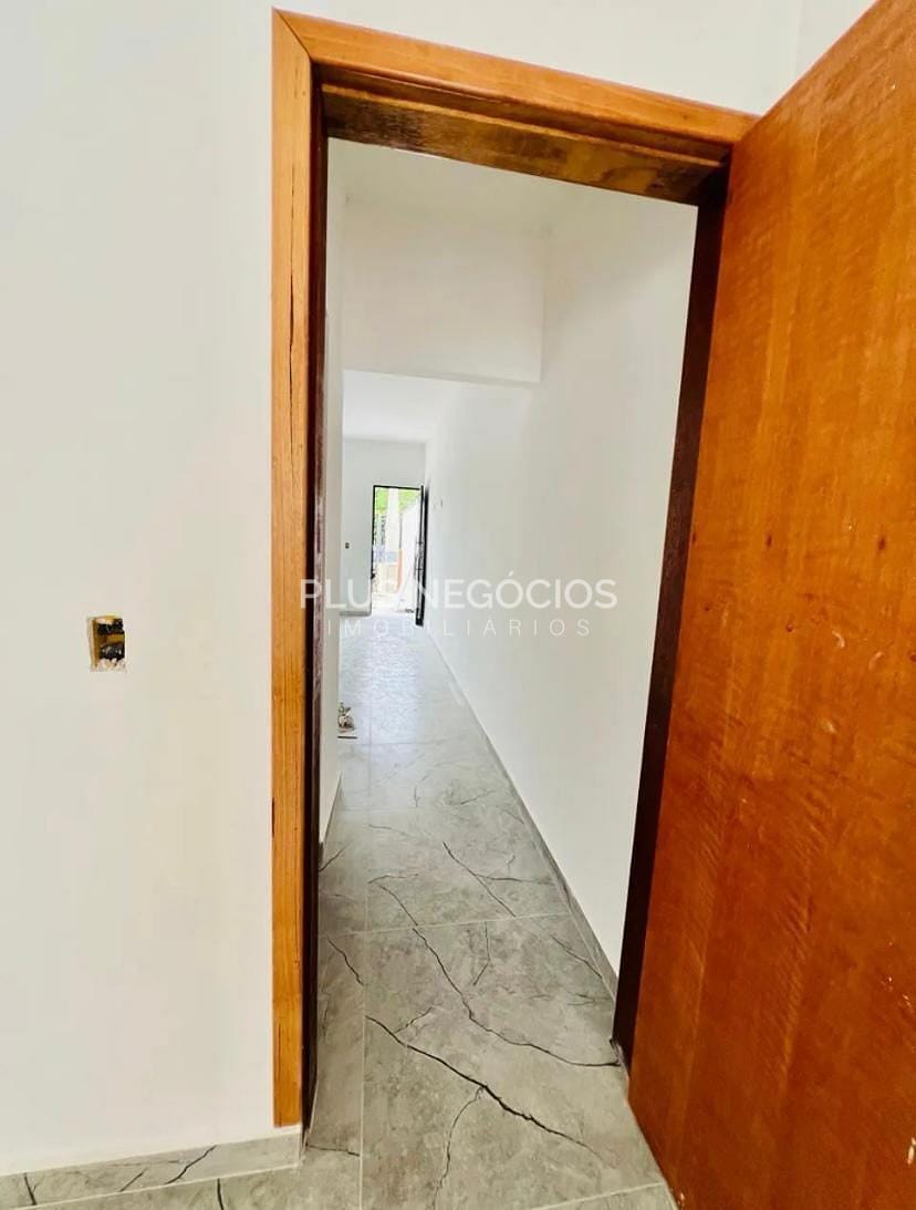Casa à venda com 1 quarto, 41m² - Foto 4