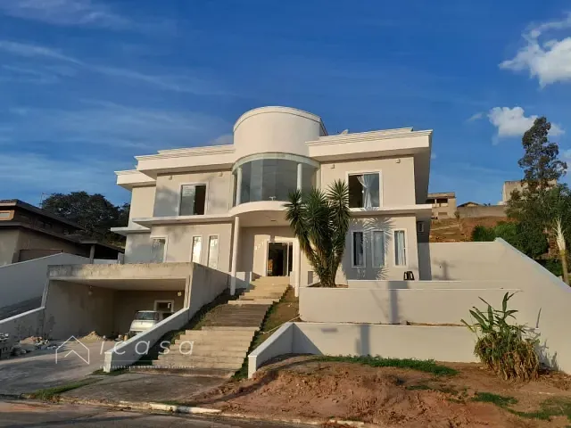 Casa com 1000m² 4 quartos e 5 banheiros, à venda, no bairro Jardim Terras de Santa Helena em Jacareí