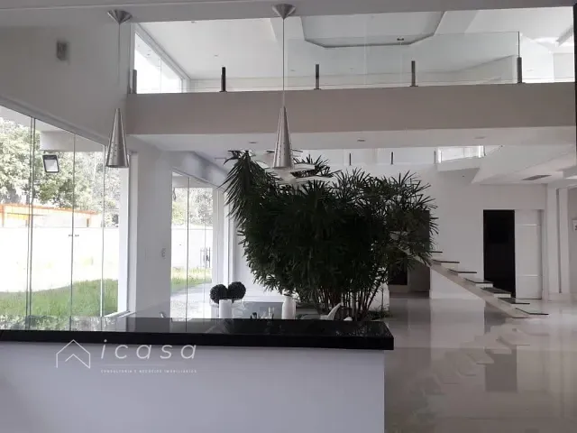 Casa com 1000m² 4 quartos e 5 banheiros, à venda, no bairro Jardim Terras de Santa Helena em Jacareí