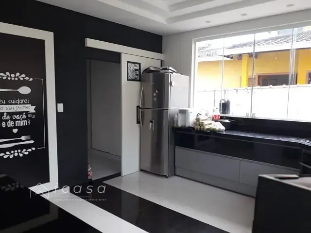 Casa com 1000m² 4 quartos e 5 banheiros, à venda, no bairro Jardim Terras de Santa Helena em Jacareí