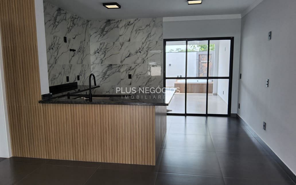 Casa à venda com 3 quartos, 148m² - Foto 3