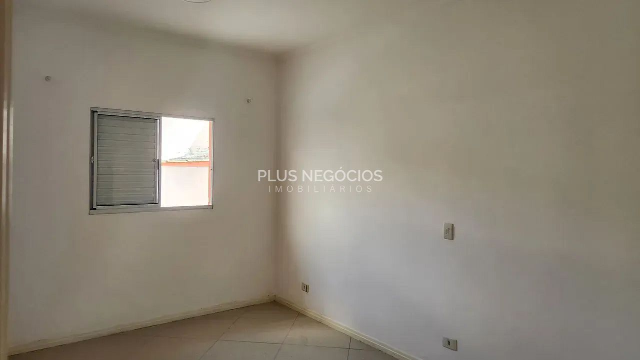 Casa à venda com 2 quartos, 100m² - Foto 3