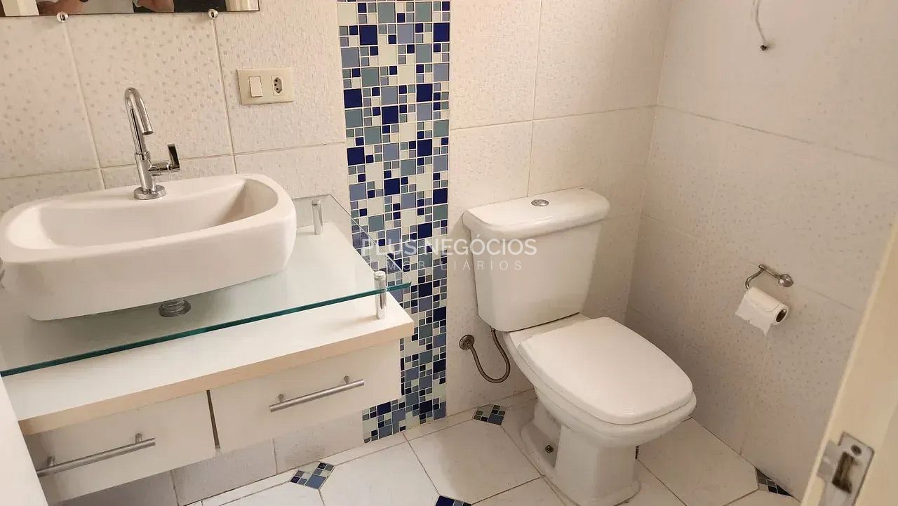 Casa à venda com 2 quartos, 100m² - Foto 7
