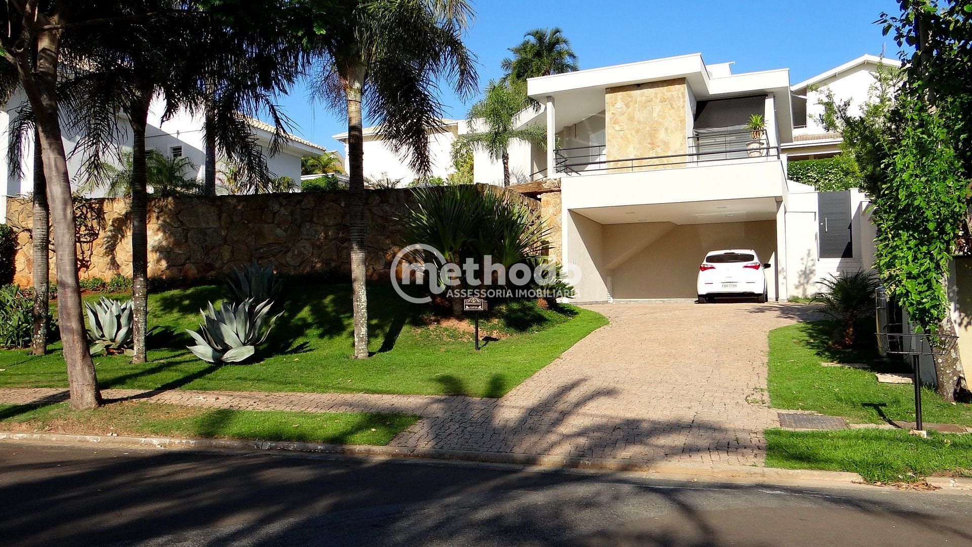 Casa, 4 quartos, 344 m² - Foto 1