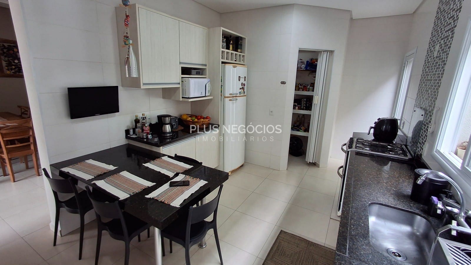 Casa à venda com 3 quartos, 180m² - Foto 12