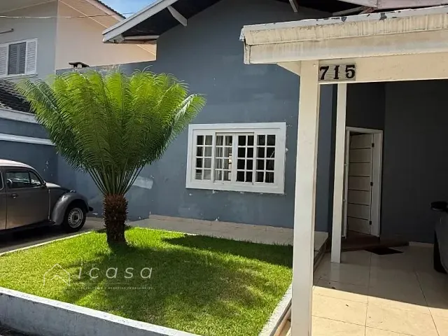 Casa com 252m² 4 quartos e 3 banheiros, à venda, no bairro Urbanova em São José dos Campos