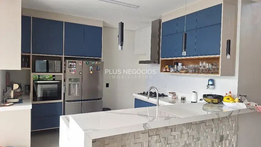 Casa à venda com 3 quartos, 303m² - Foto 11