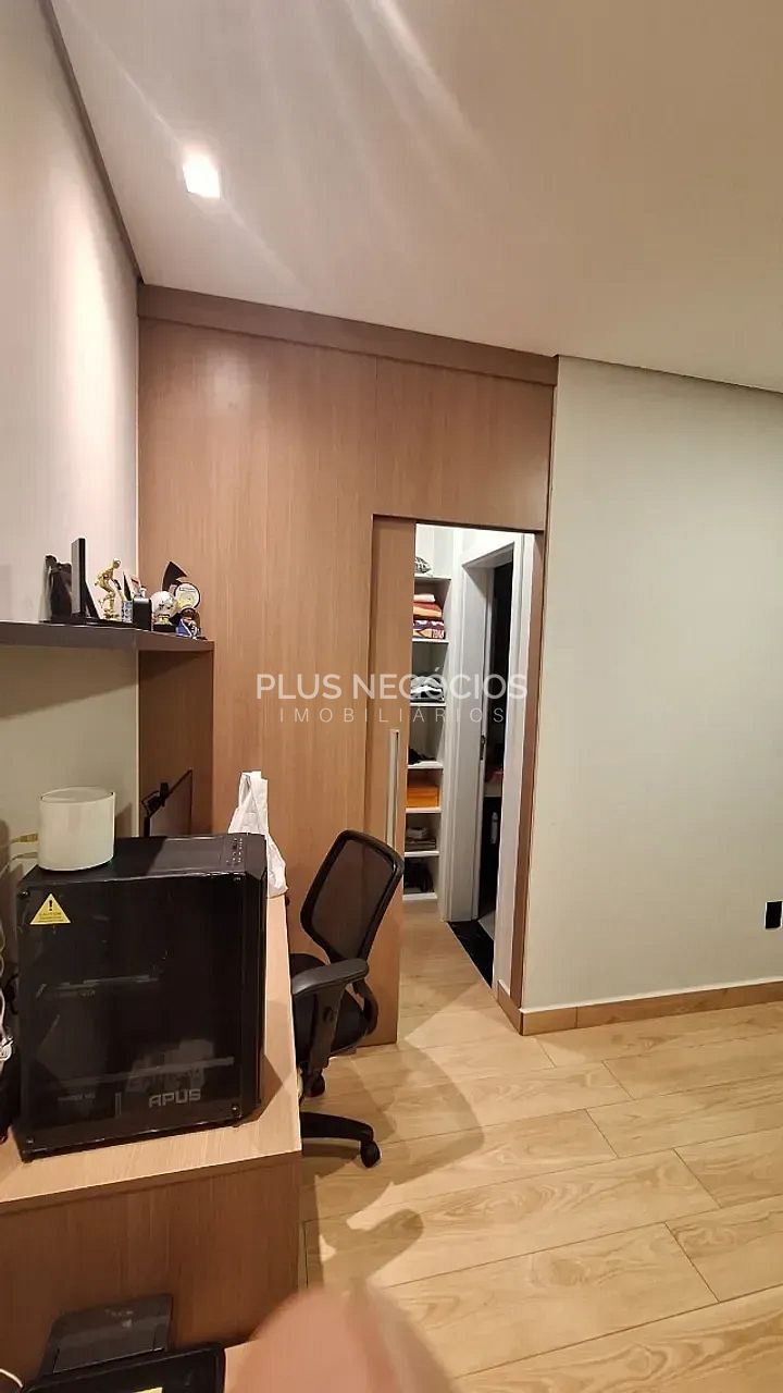 Casa à venda com 3 quartos, 303m² - Foto 16