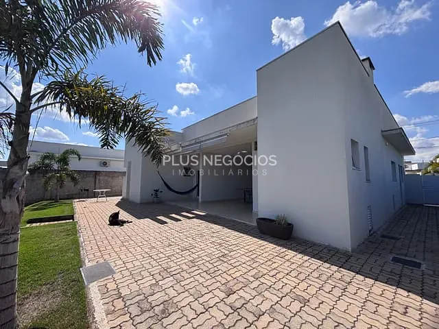 Casa com 1000m² 4 quartos e 5 banheiros, à venda, no bairro Jardim Novo Mundo em Sorocaba