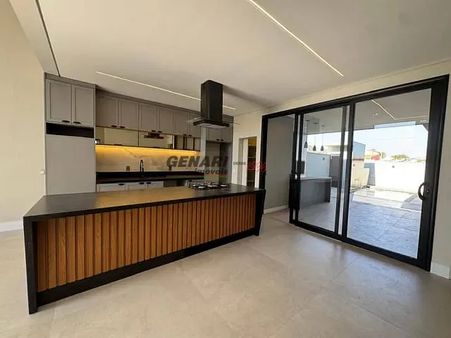 Casa 3 quartos e 5 banheiros, à venda, no bairro Jardim Residencial Sapezal em Indaiatuba