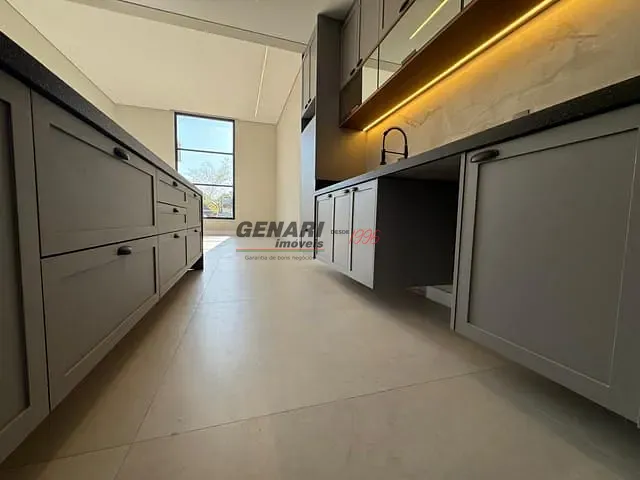 Casa 3 quartos e 5 banheiros, à venda, no bairro Jardim Residencial Sapezal em Indaiatuba