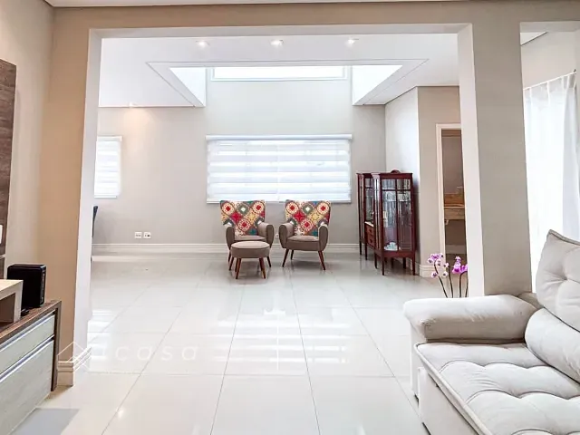 Casa com 252m² 4 quartos e 6 banheiros, à venda, no bairro Urbanova em São José dos Campos